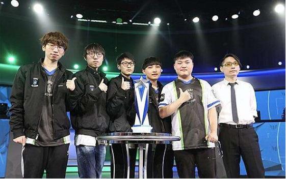 内斯特洛维 内斯特洛维